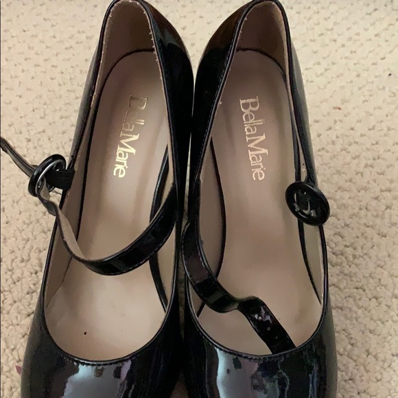 Black heels - Picture 2 of 3